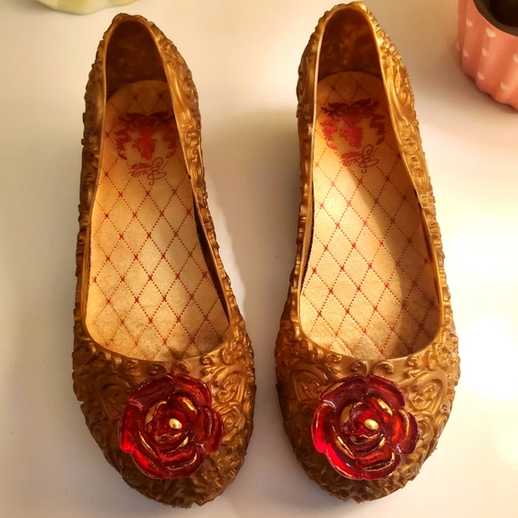 Disney Princess Belle Costume Shoes - Picture 2 of 6